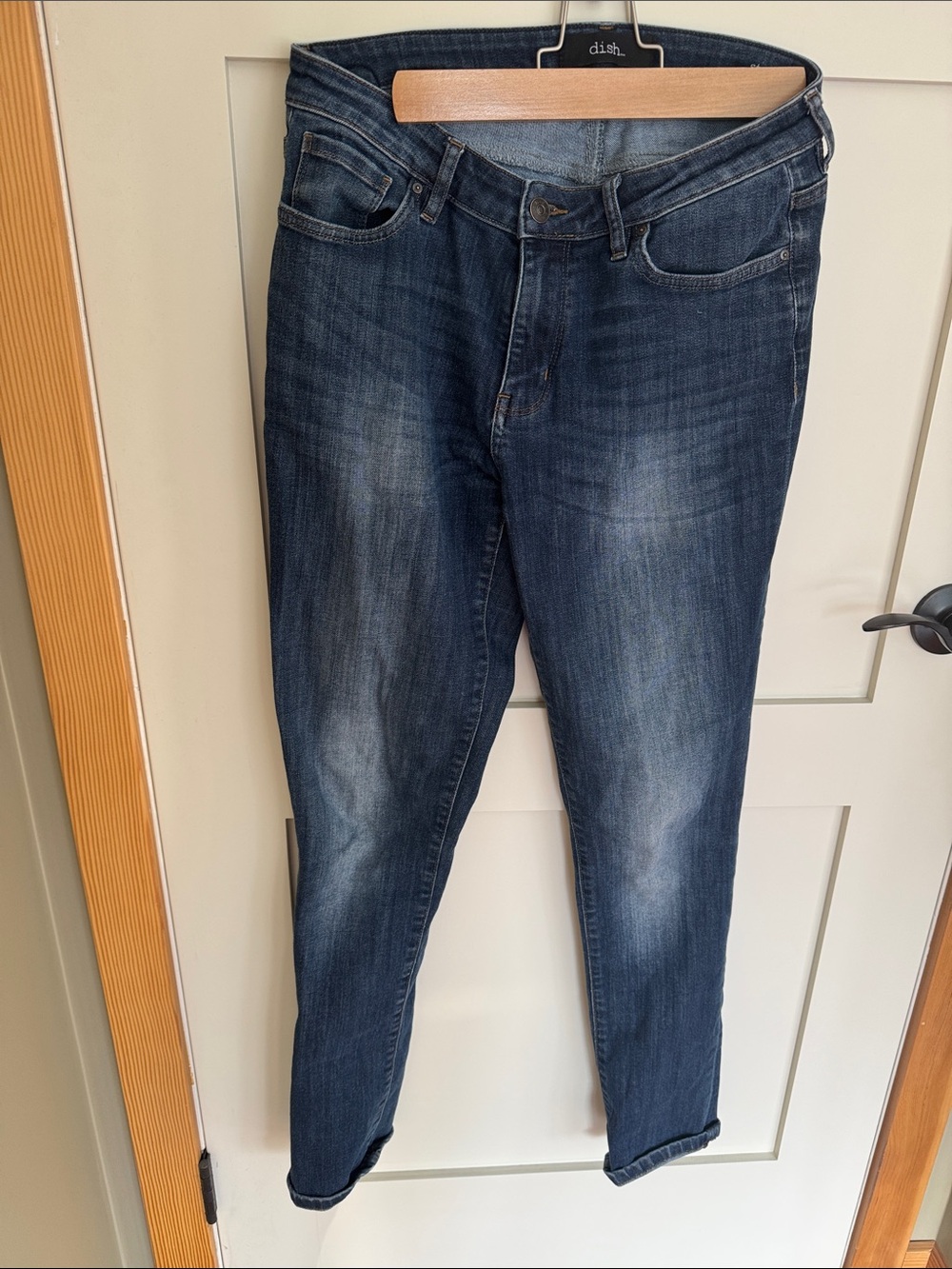Slim Fit Women's Skinny Jeans in Washed Dark Blue